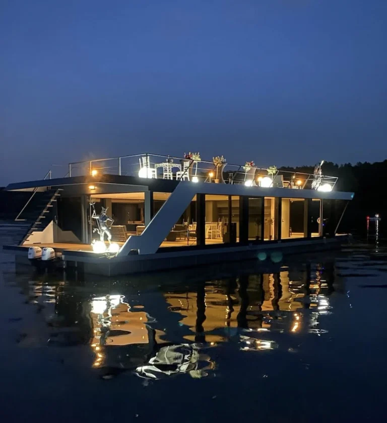 5 überzeugende Gründe, Ihre Firmenfeier auf einem Hausboot in Berlin zu veranstalten